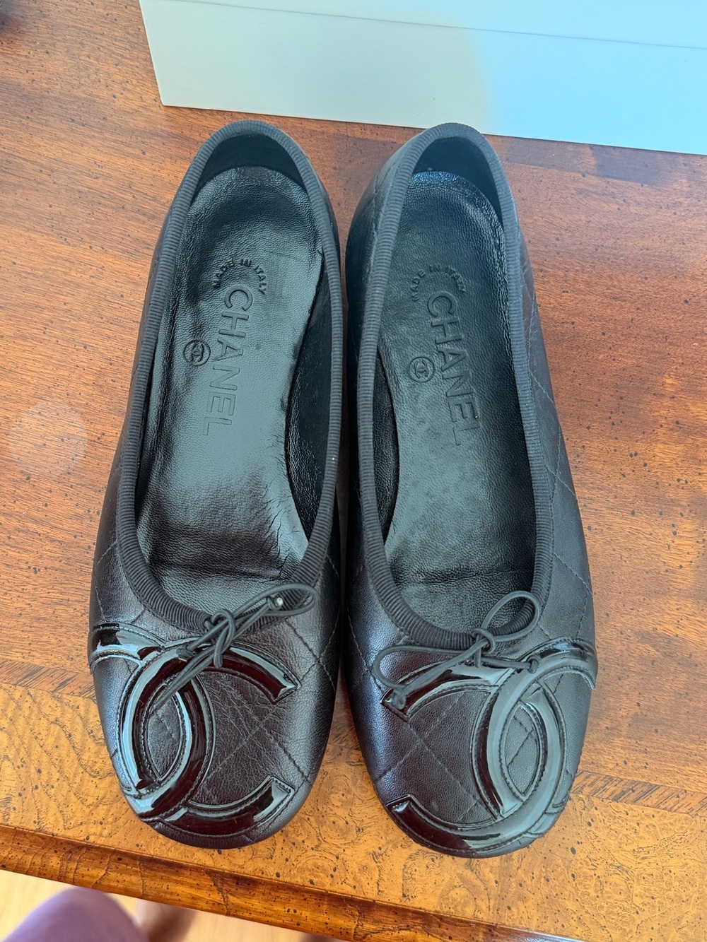 CHANEL Cambon Black Quilted Leather CC Logo Ballet Flats